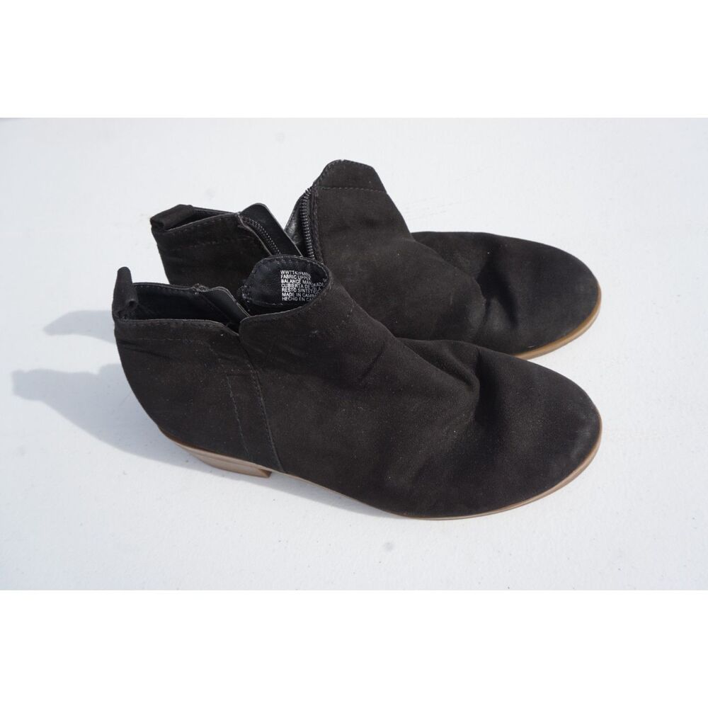 Time and True Womens fabric top heeled shoes